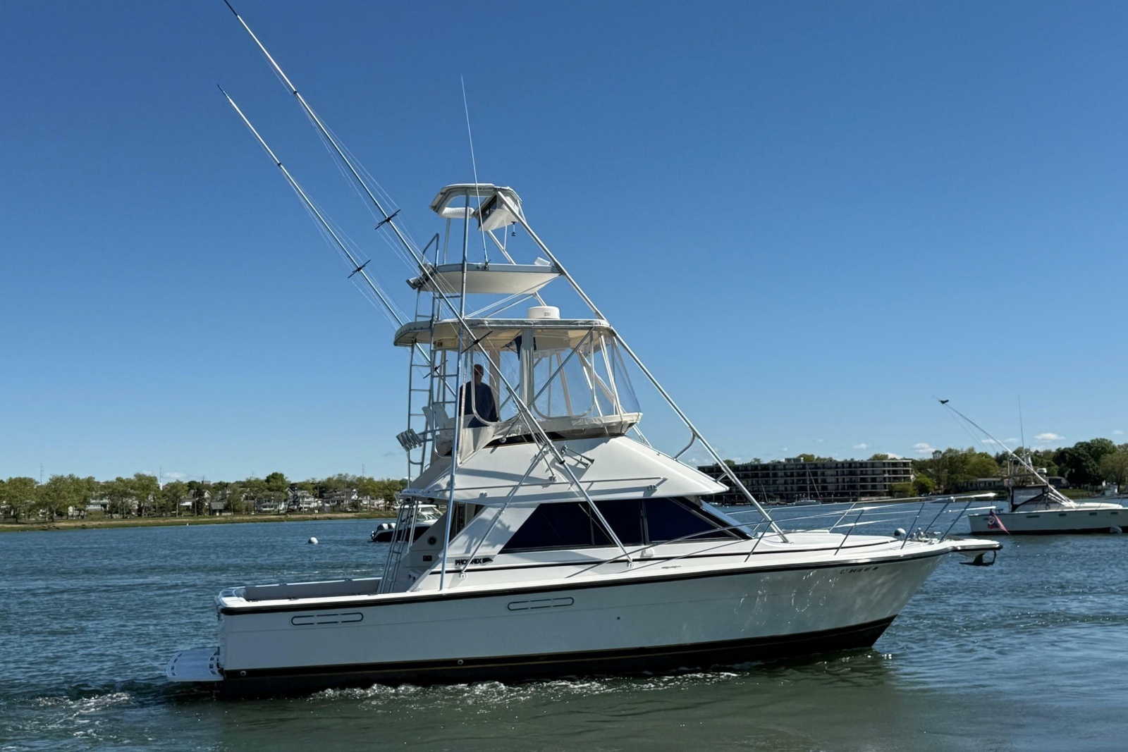 33ft Phoenix Yacht For Sale