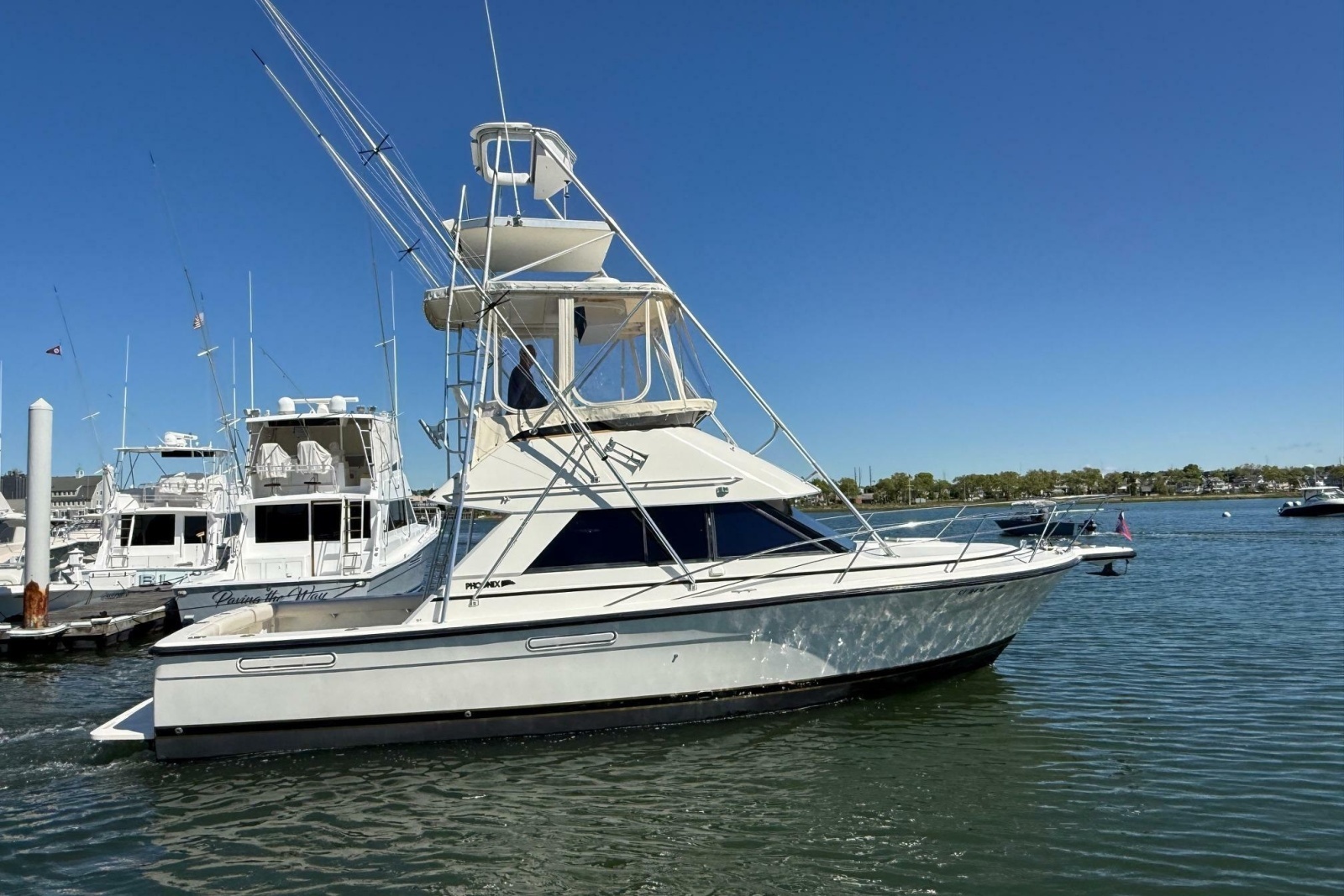 33ft Phoenix Yacht For Sale