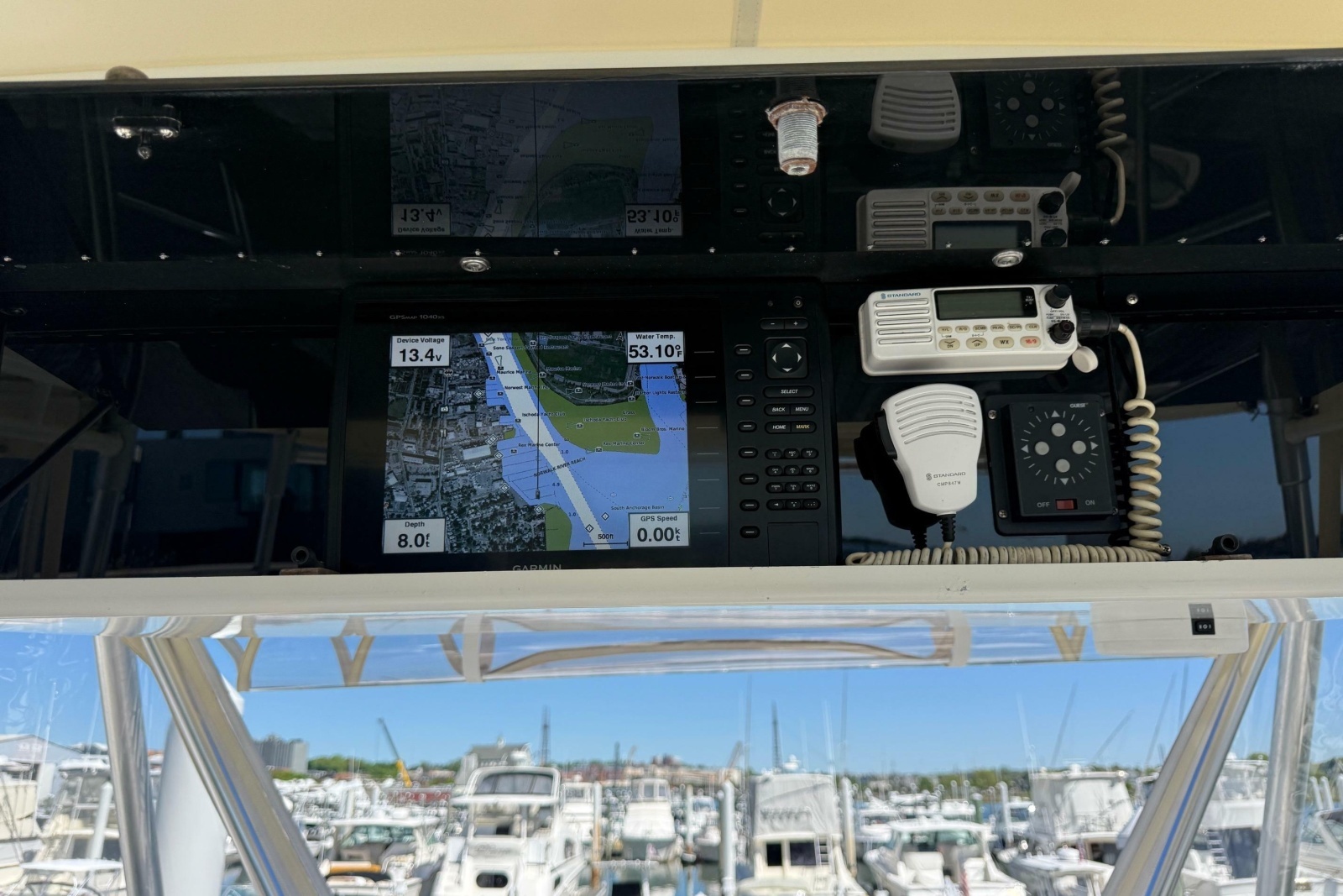 33ft Phoenix Yacht For Sale