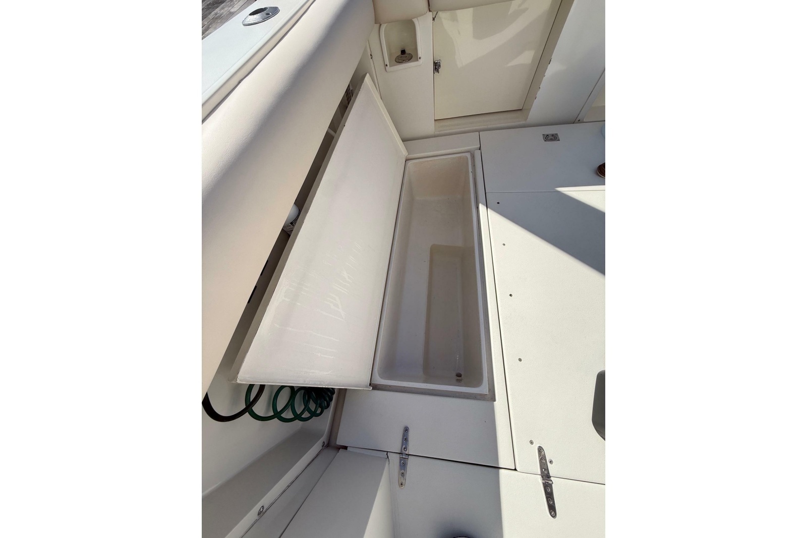 33ft Phoenix Yacht For Sale