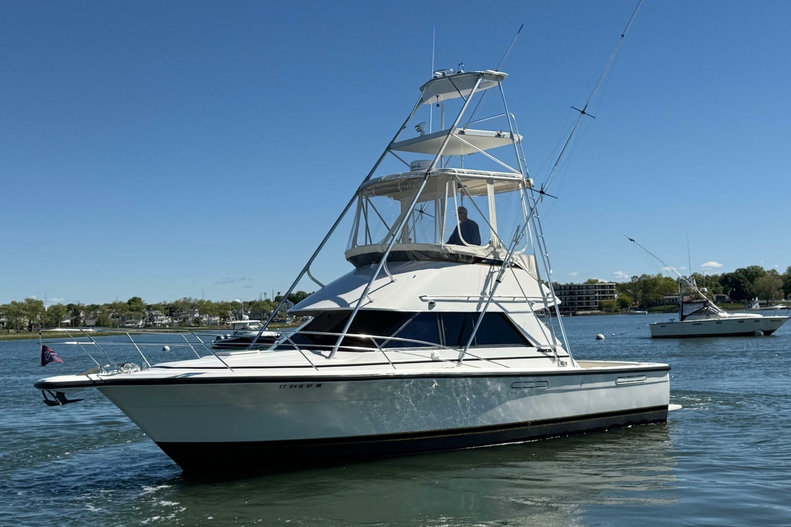 33ft Phoenix Yacht For Sale