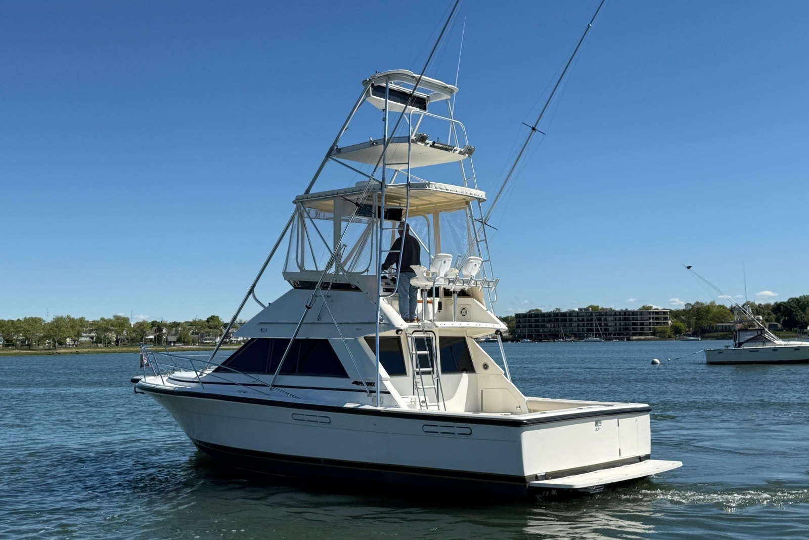 33ft Phoenix Yacht For Sale