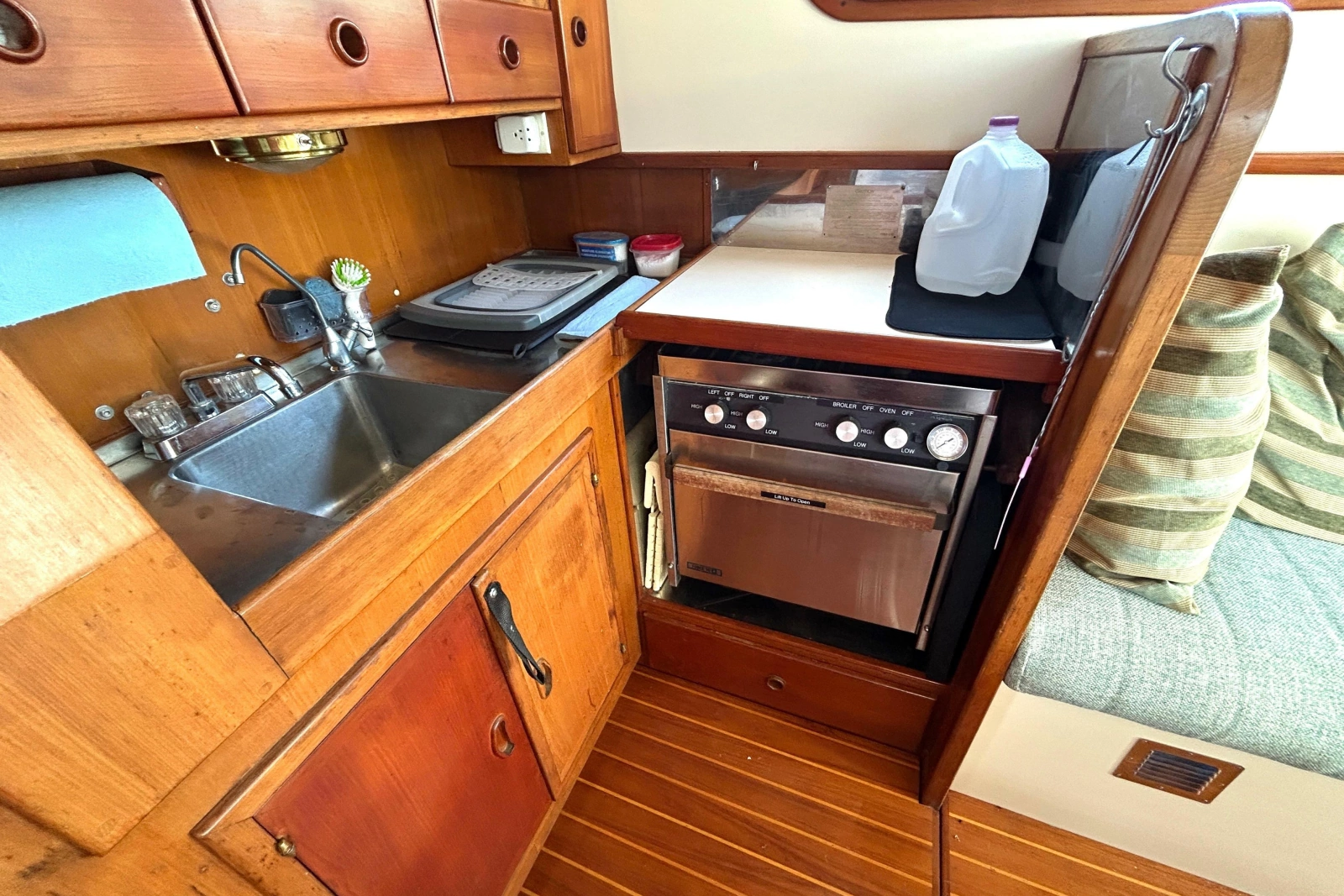 Wanderer 32ft Transpacific Marine Yacht For Sale