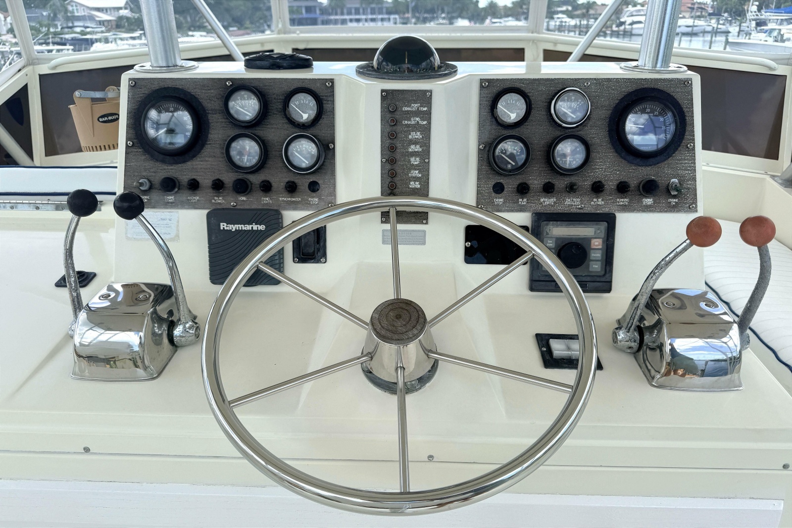 1986 Viking 35 Convertible