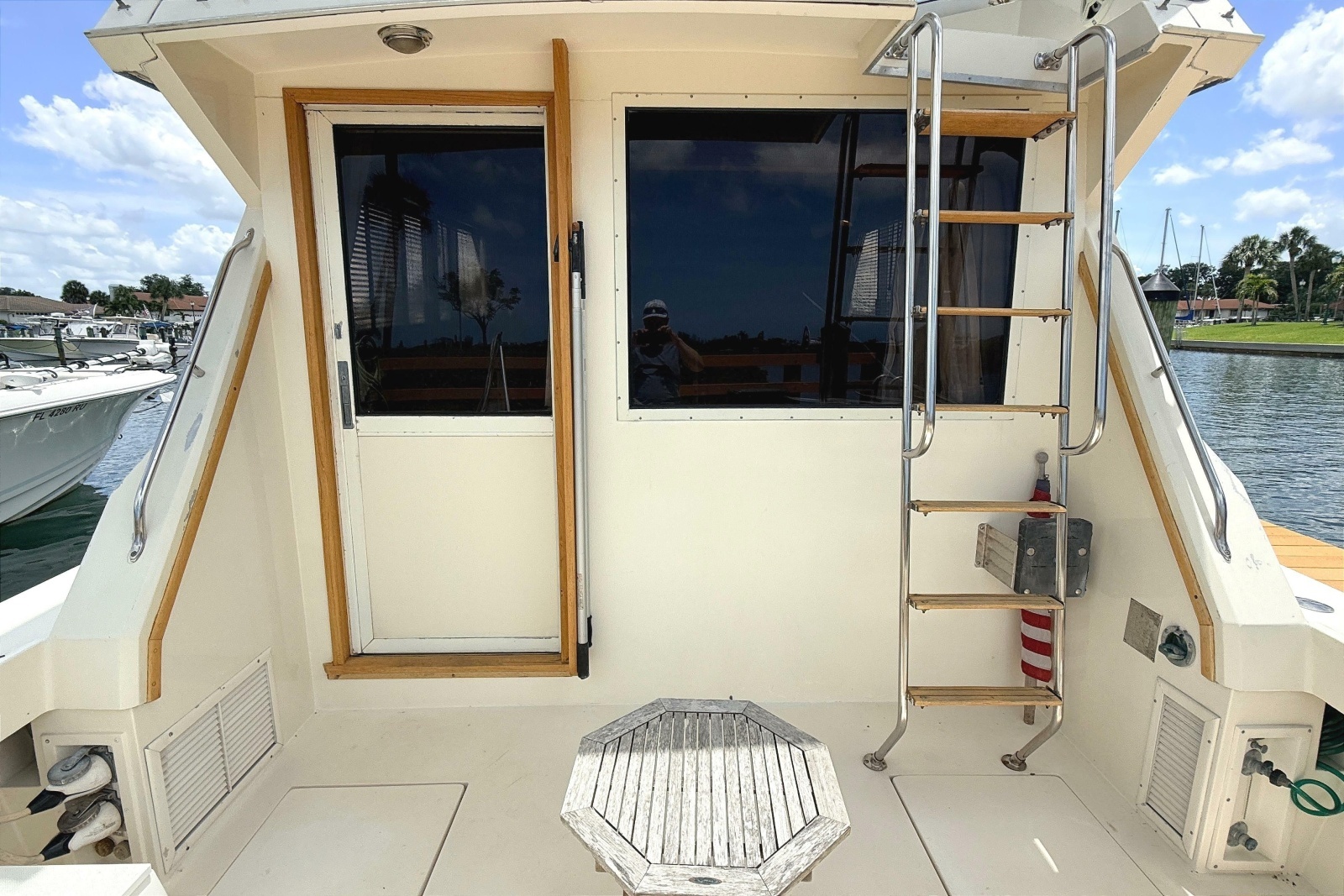 1986 Viking 35 Convertible