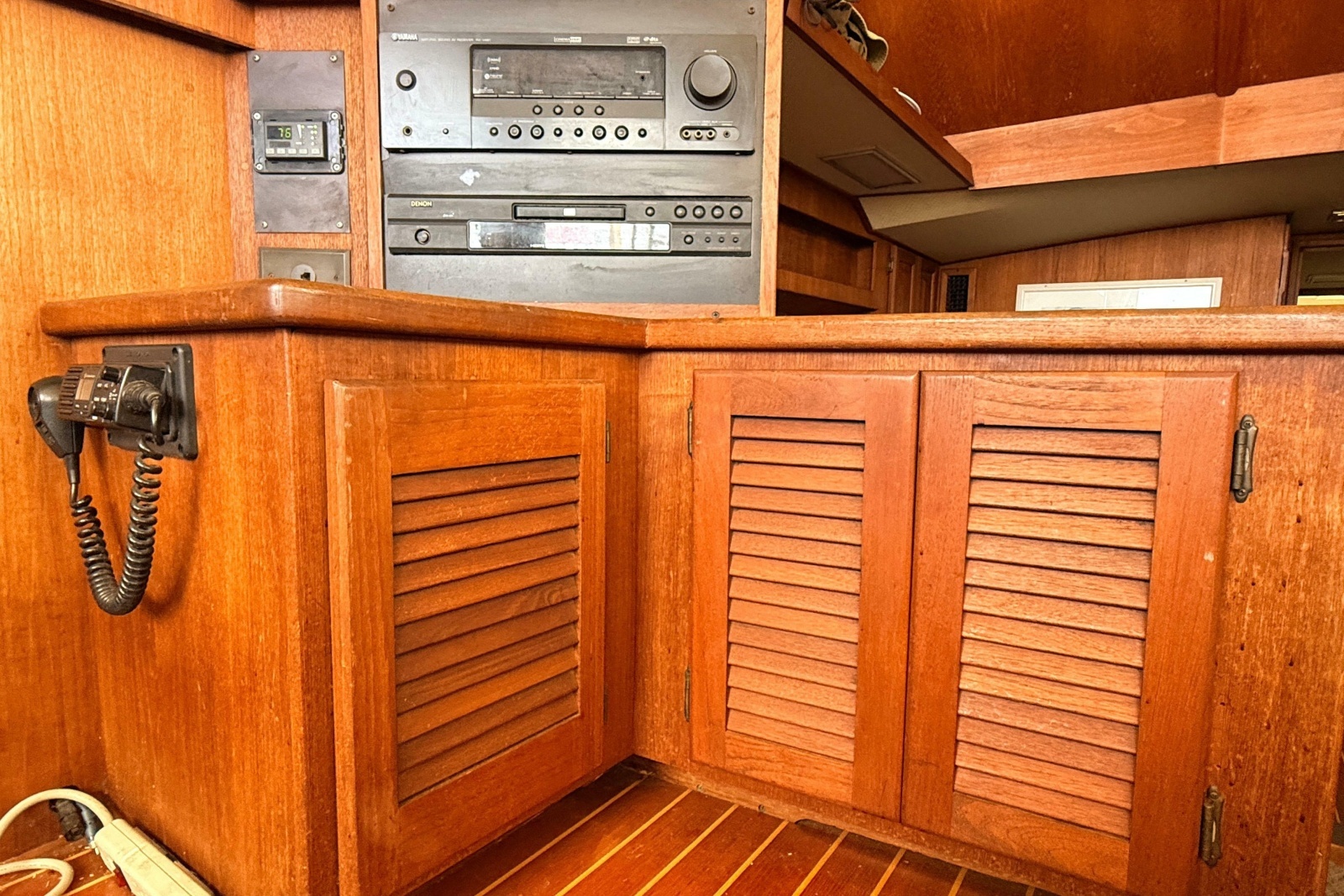 1986 Viking 35 Convertible