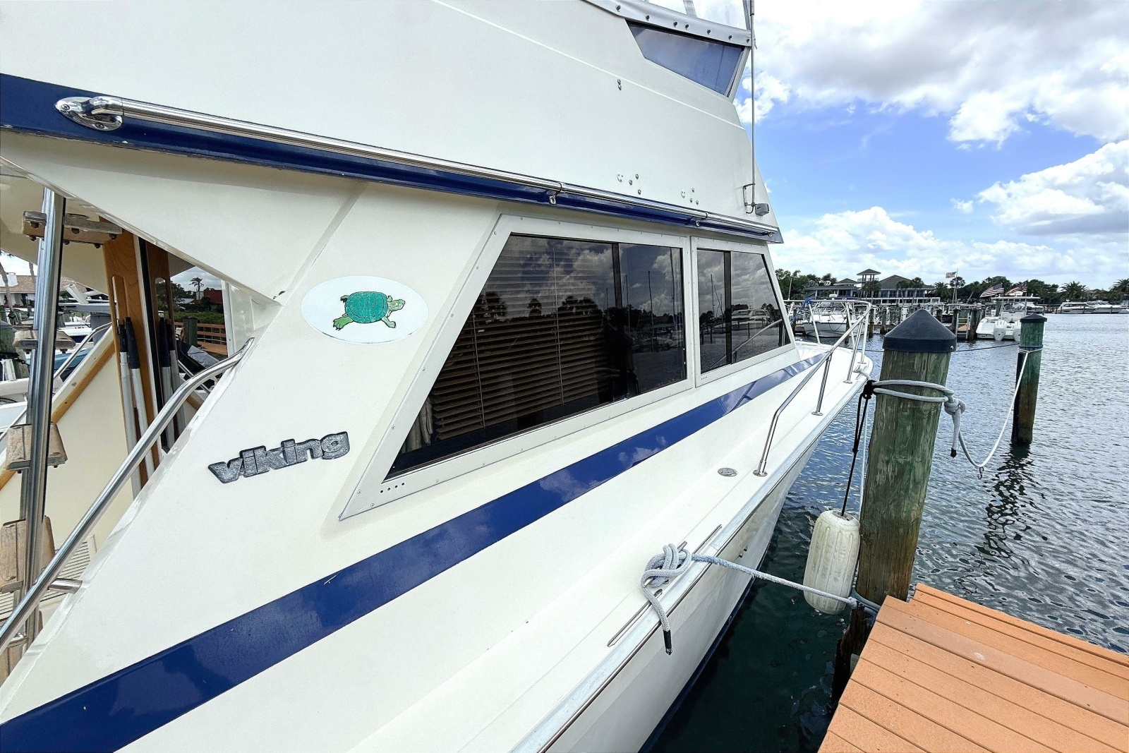 1986 Viking 35 Convertible