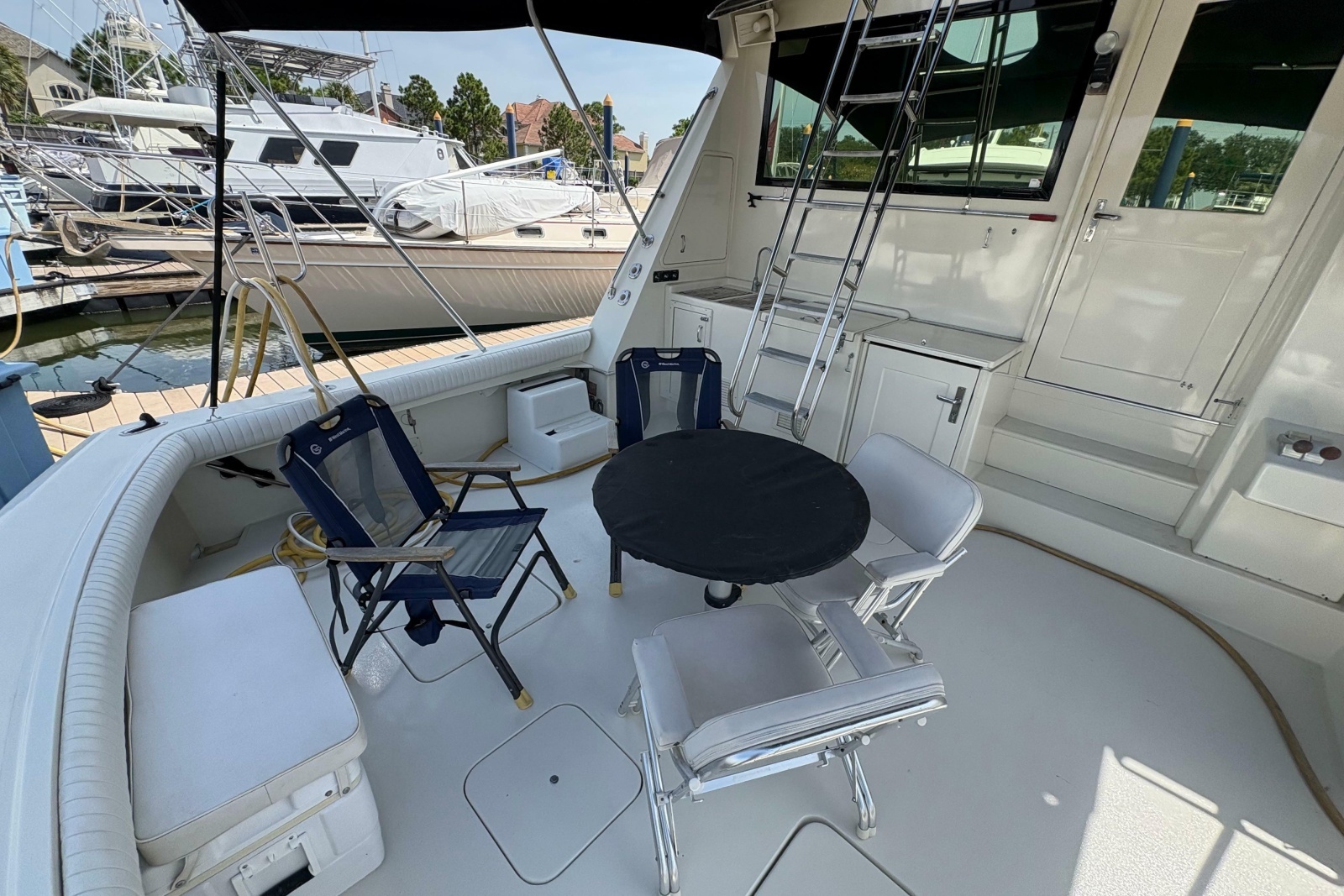 1985 Hatteras 60 Convertible