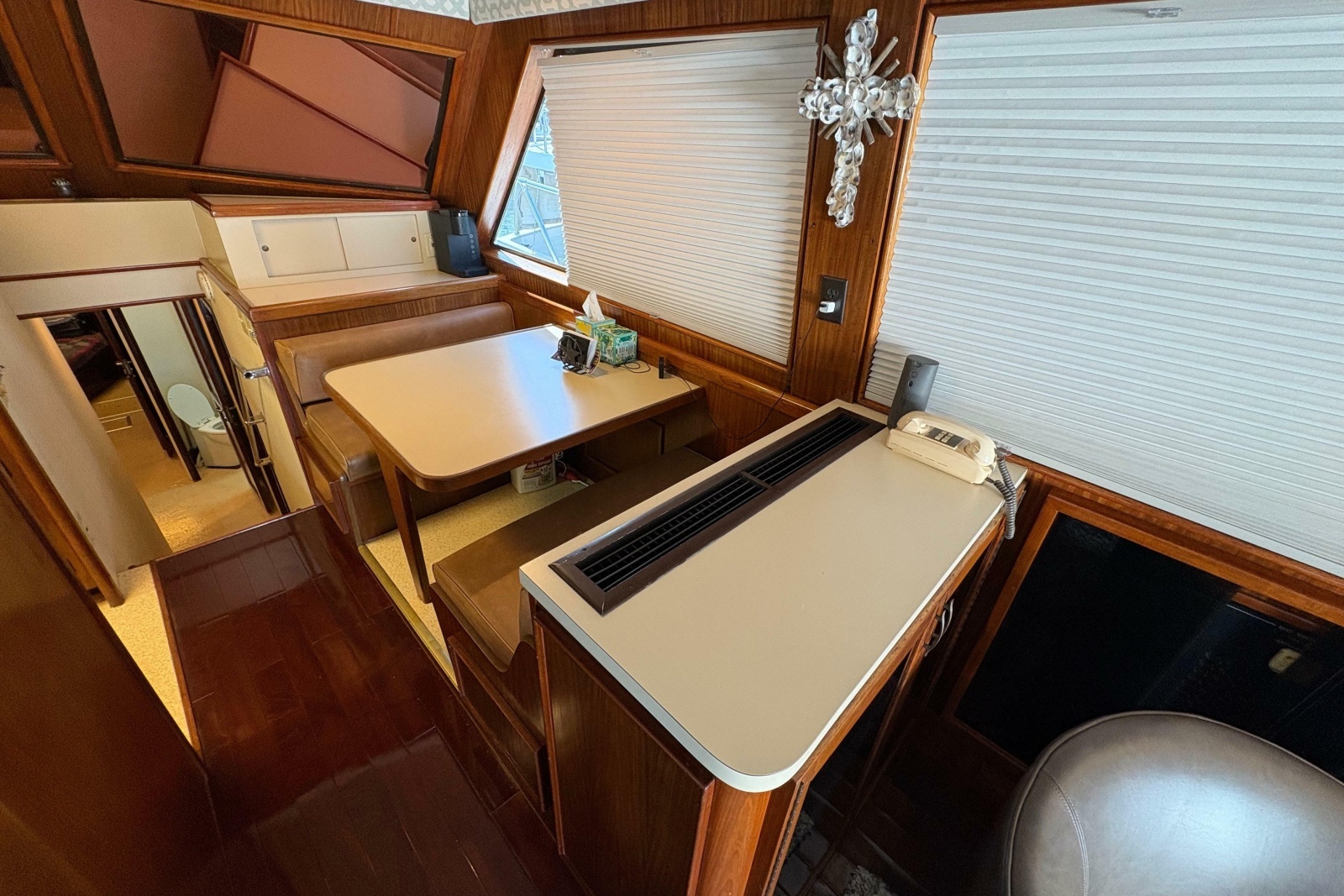 1985 Hatteras 60 Convertible