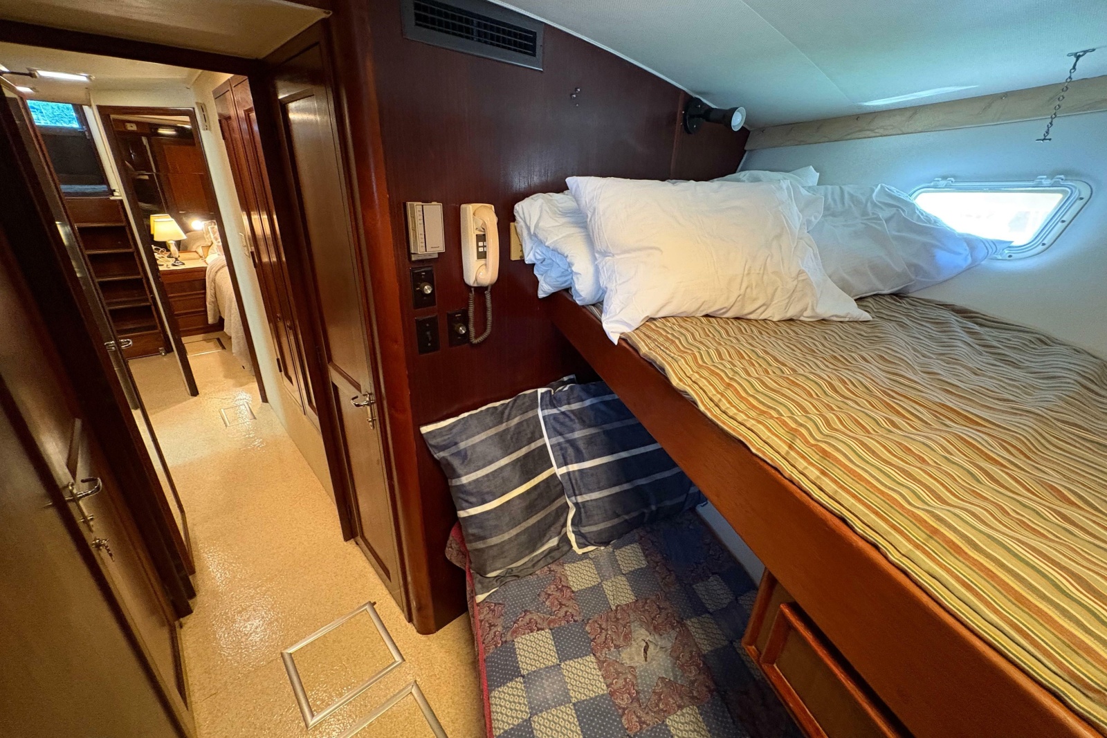 1985 Hatteras 60 Convertible