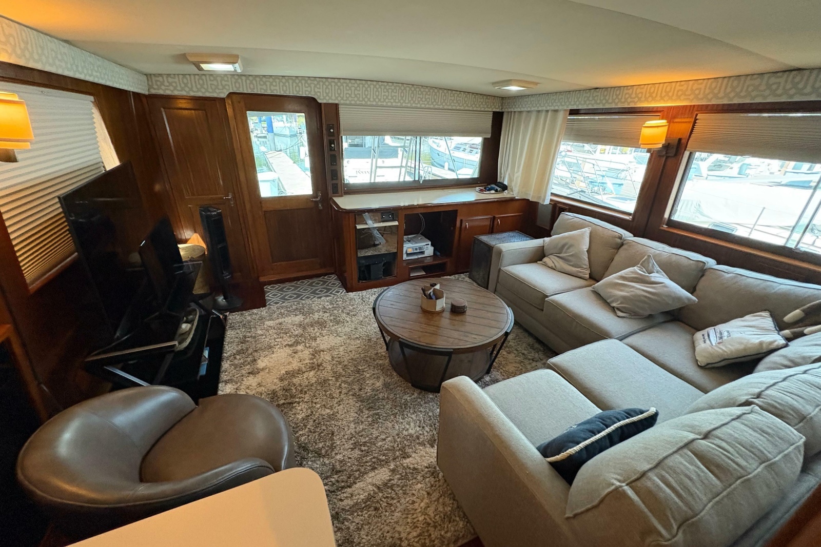 1985 Hatteras 60 Convertible