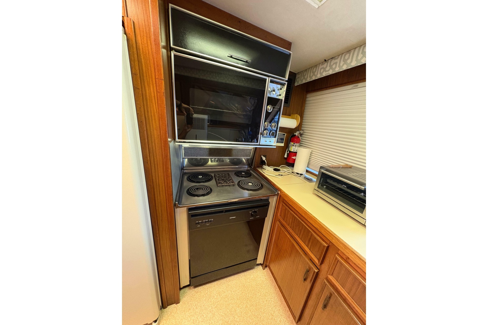 1985 Hatteras 60 Convertible