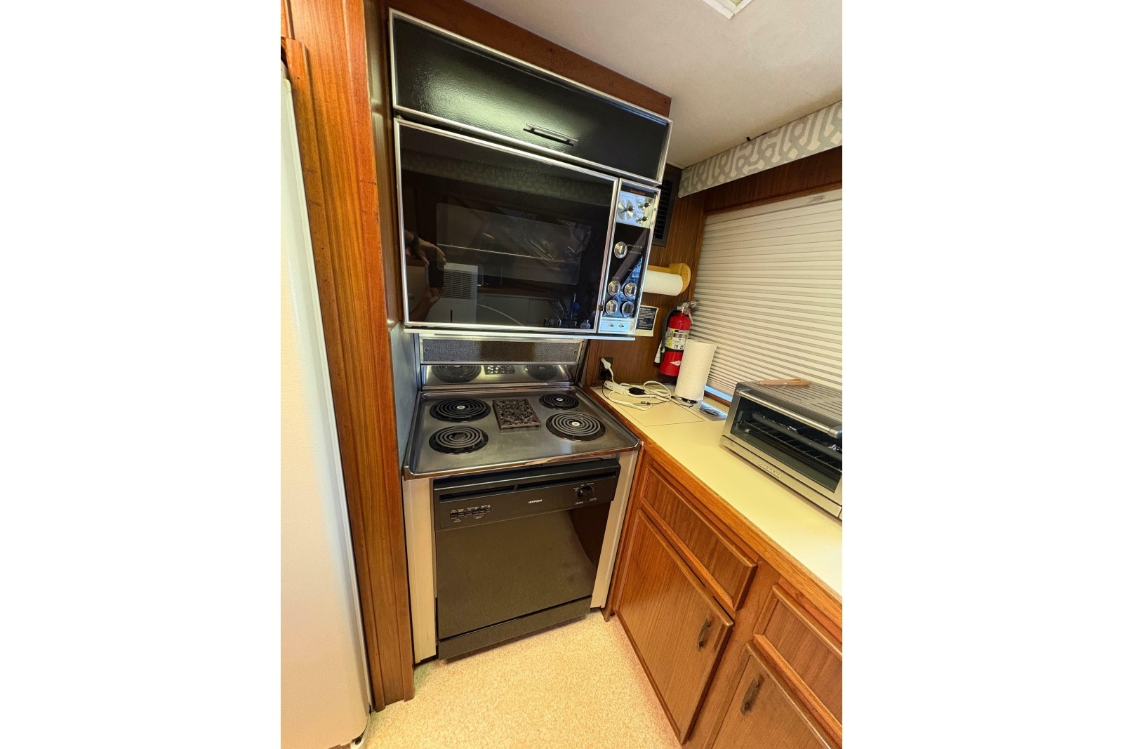 1985 Hatteras 60 Convertible
