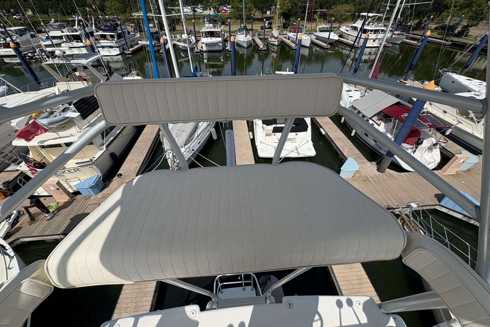 1985 Hatteras 60 Convertible