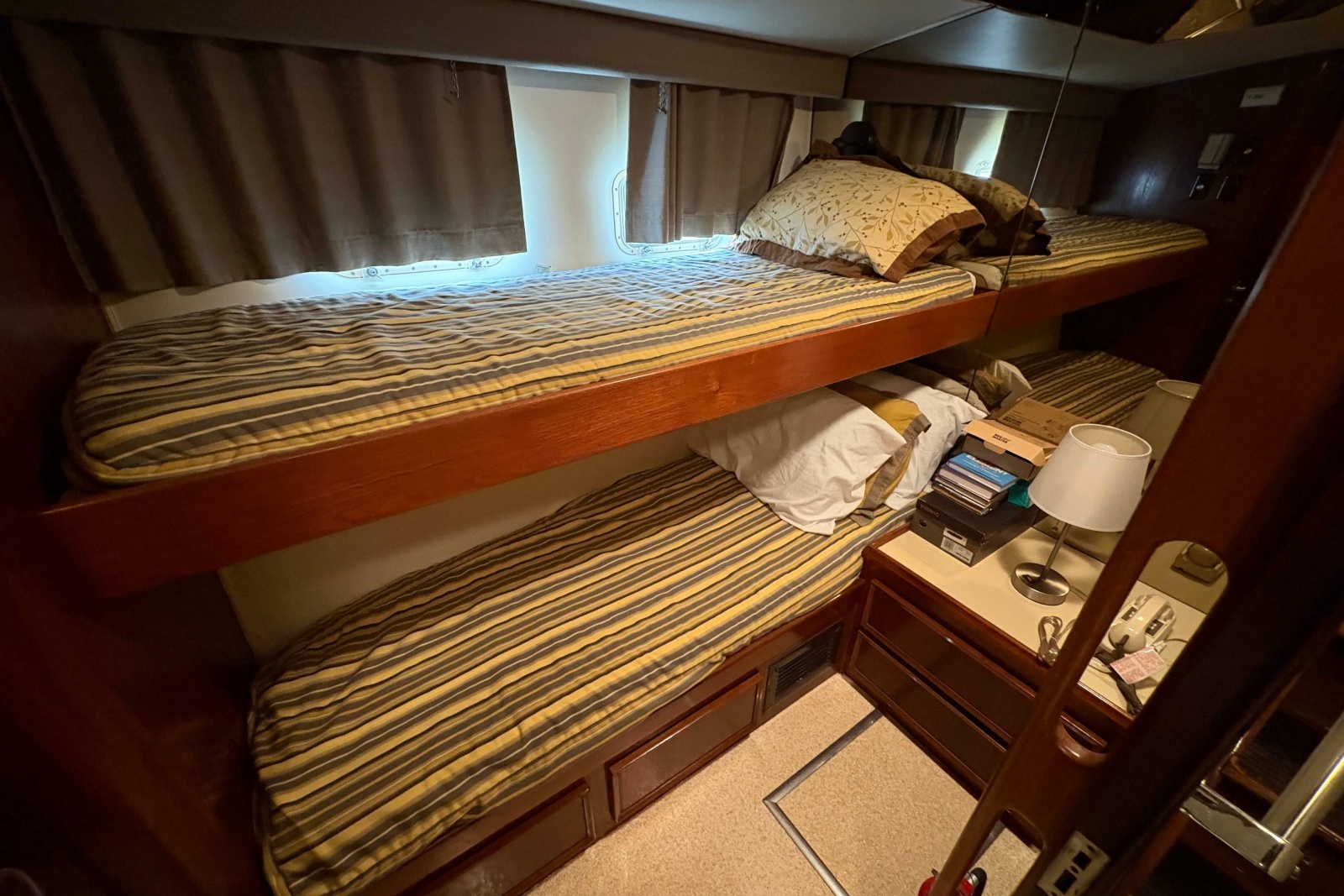 1985 Hatteras 60 Convertible