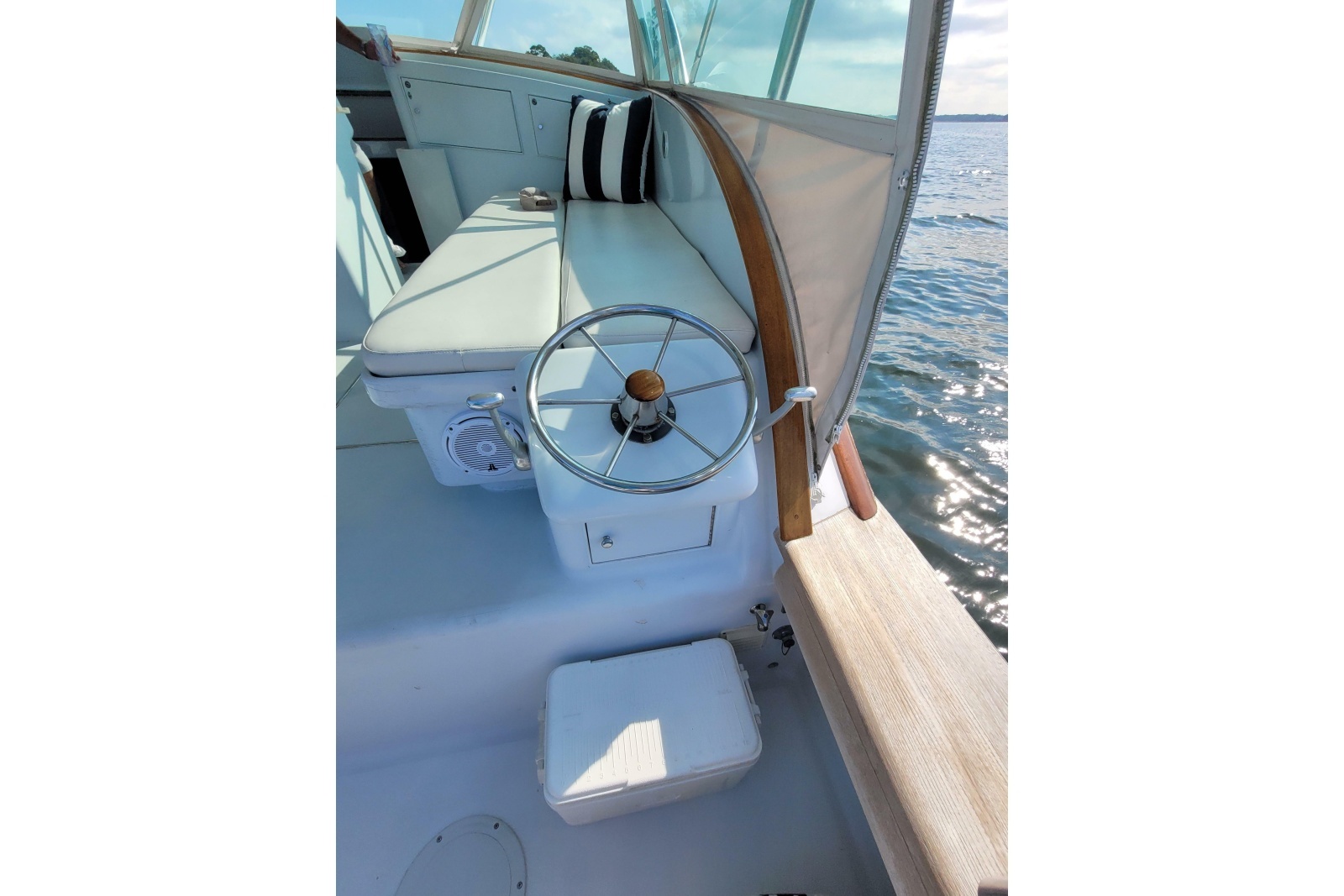 1984 Sunny Briggs 37 Express