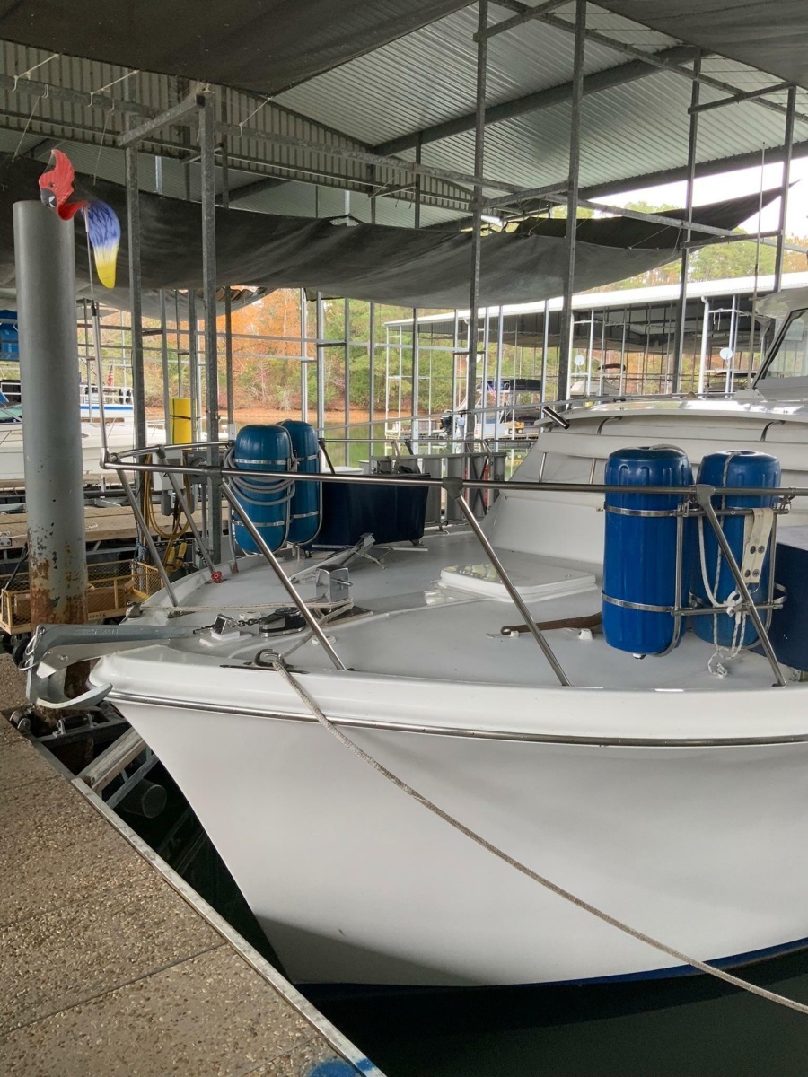 1969 Hatteras 41 Twin Cabin