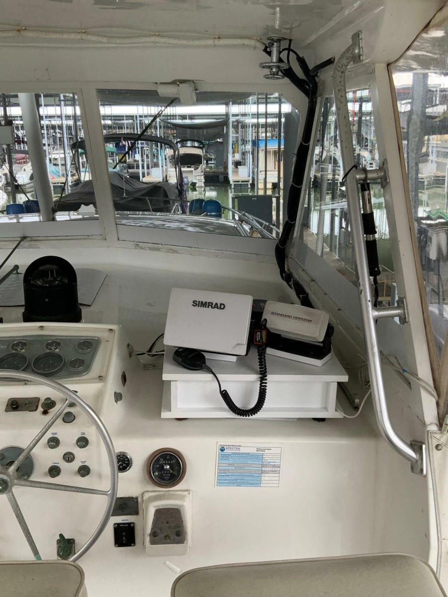 1969 Hatteras 41 Twin Cabin