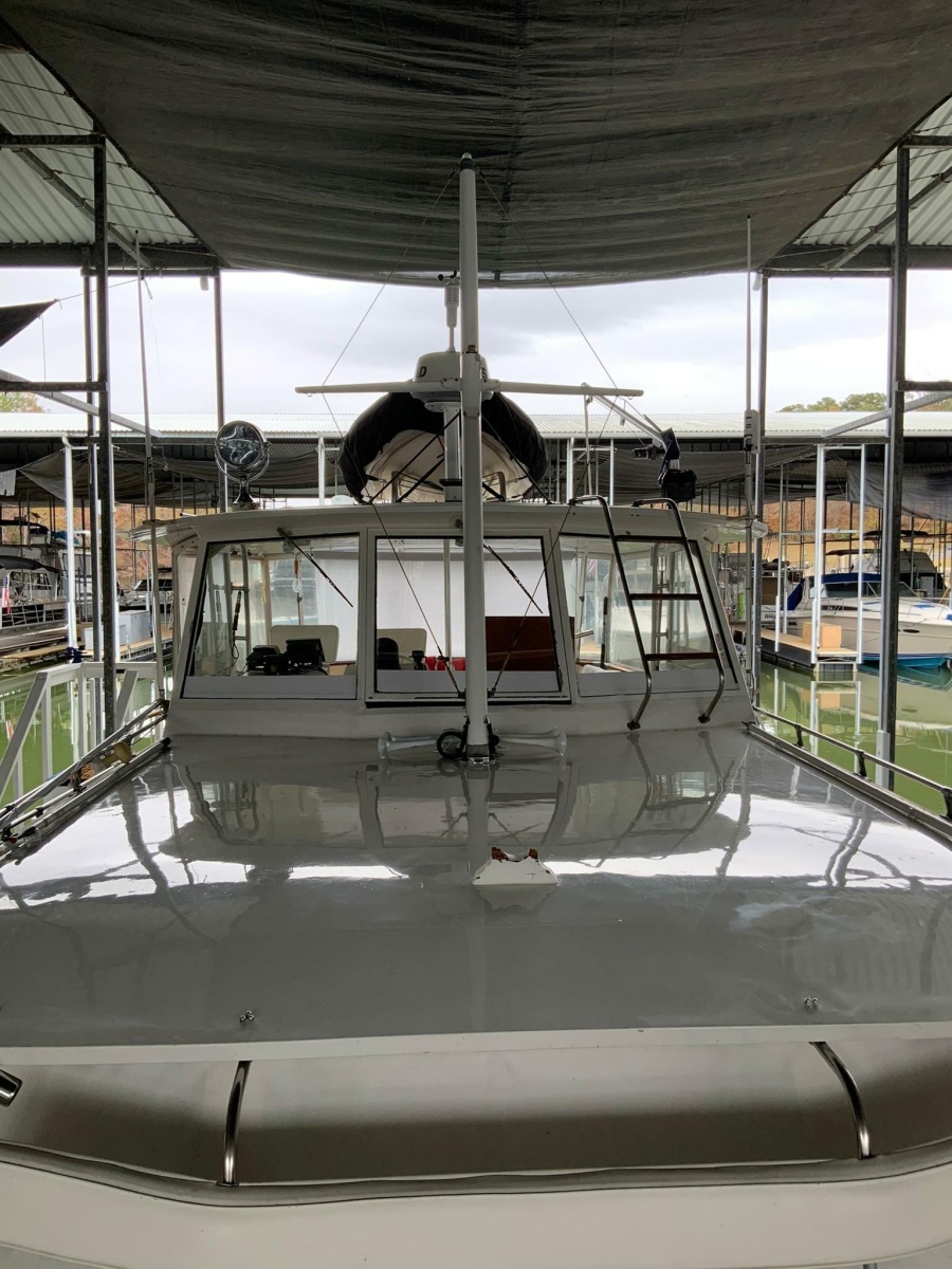 1969 Hatteras 41 Twin Cabin