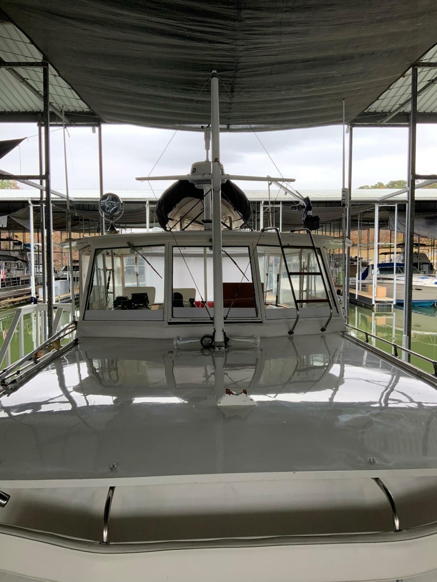 1969 Hatteras 41 Twin Cabin