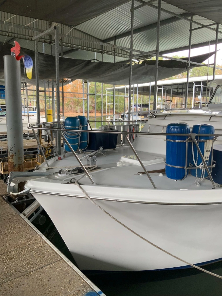 1969 Hatteras 41 Twin Cabin
