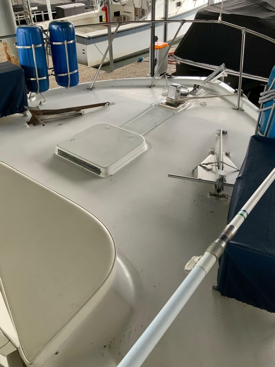 1969 Hatteras 41 Twin Cabin