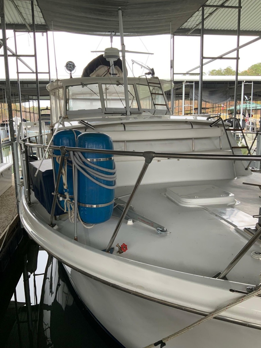 1969 Hatteras 41 Twin Cabin