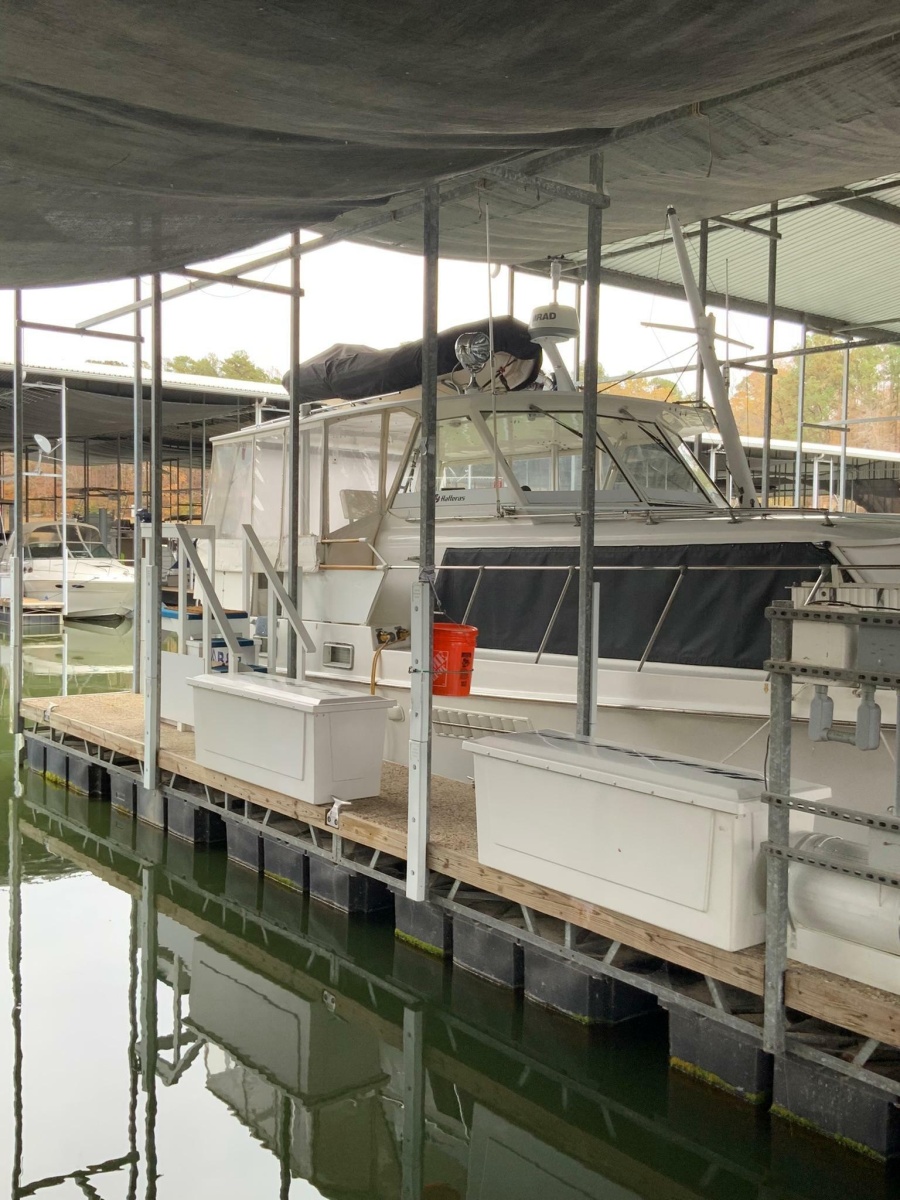 1969 Hatteras 41 Twin Cabin