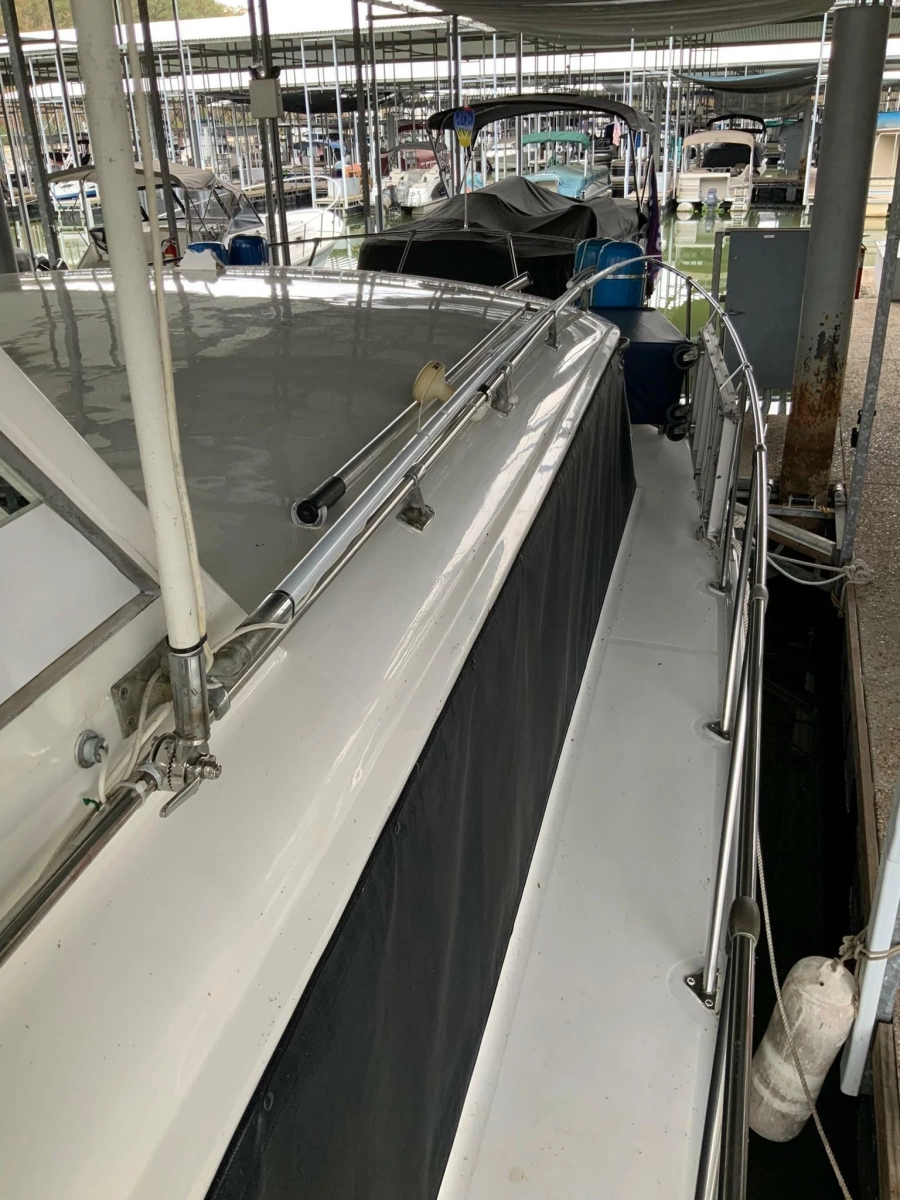 1969 Hatteras 41 Twin Cabin