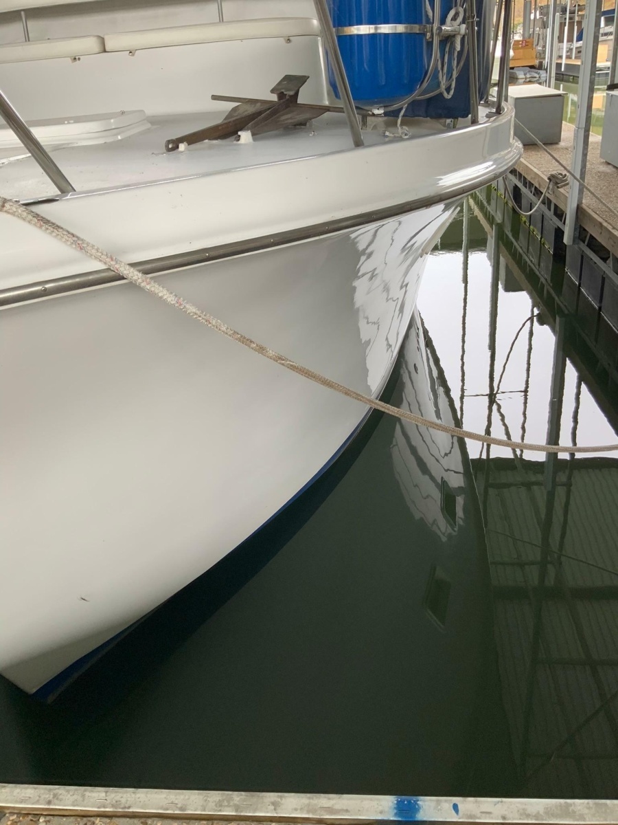 1969 Hatteras 41 Twin Cabin