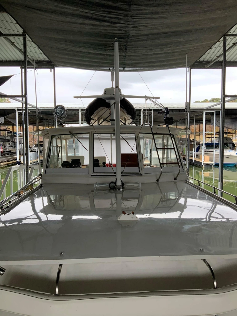 1969 Hatteras 41 Twin Cabin