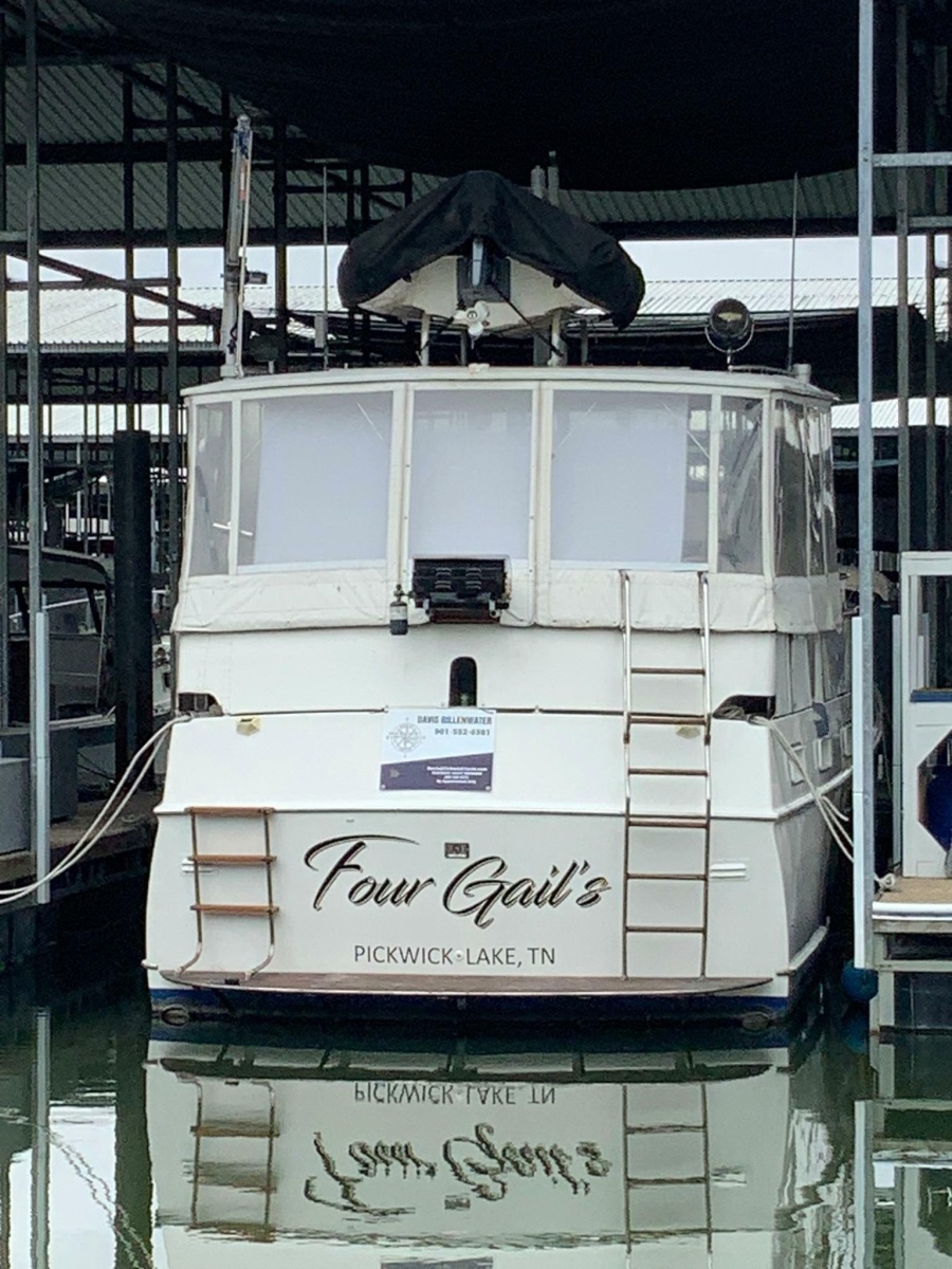 1969 Hatteras 41 Twin Cabin