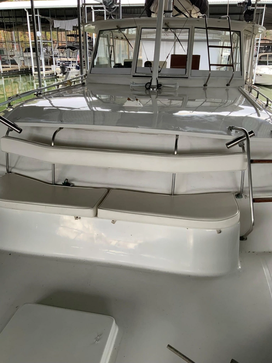 1969 Hatteras 41 Twin Cabin