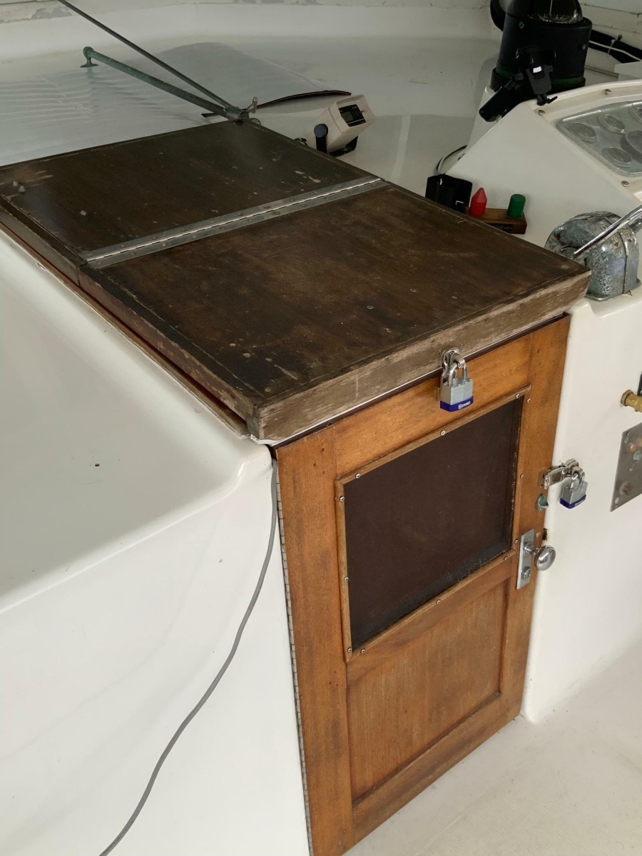 1969 Hatteras 41 Twin Cabin