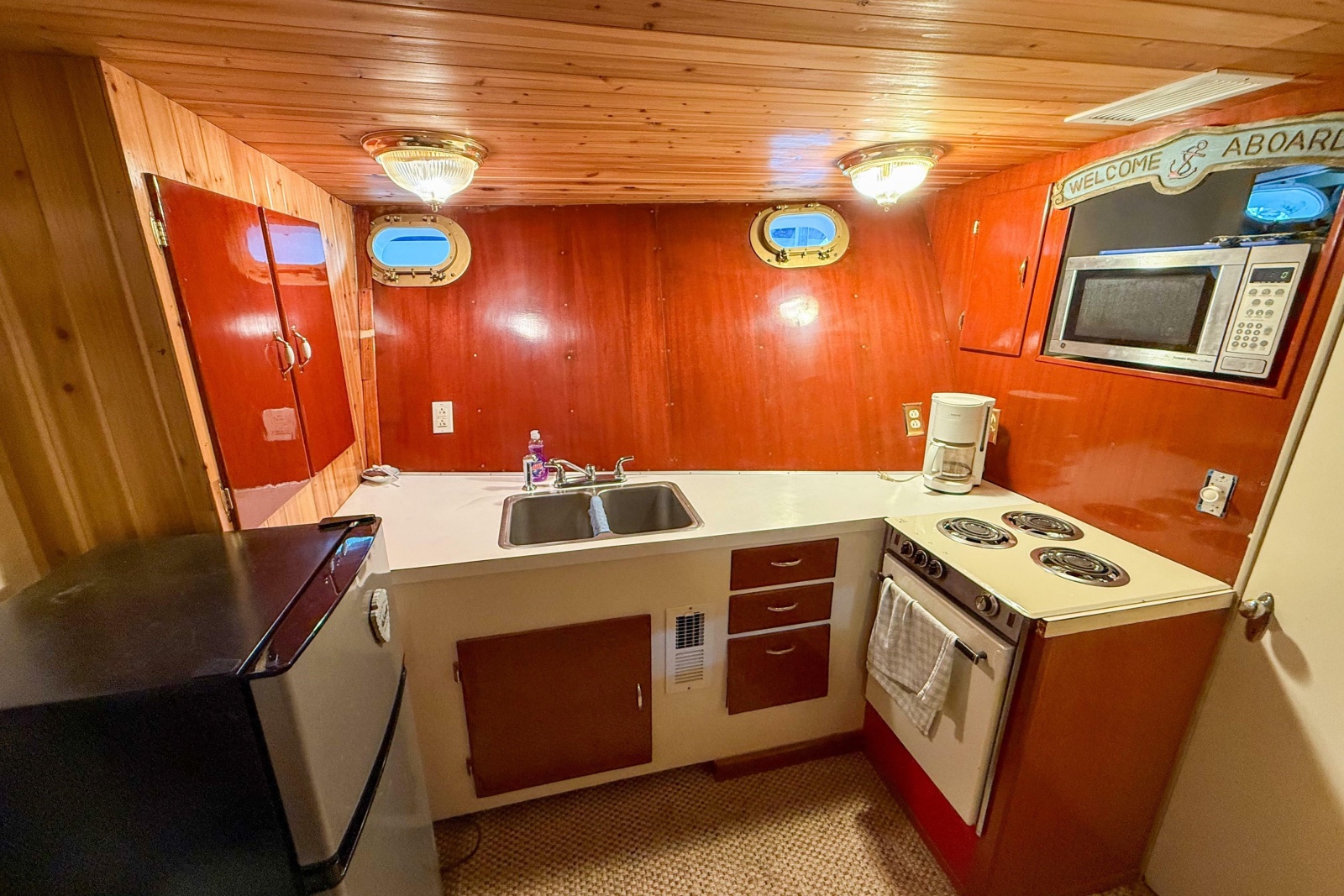 1956 Burger Pilothouse