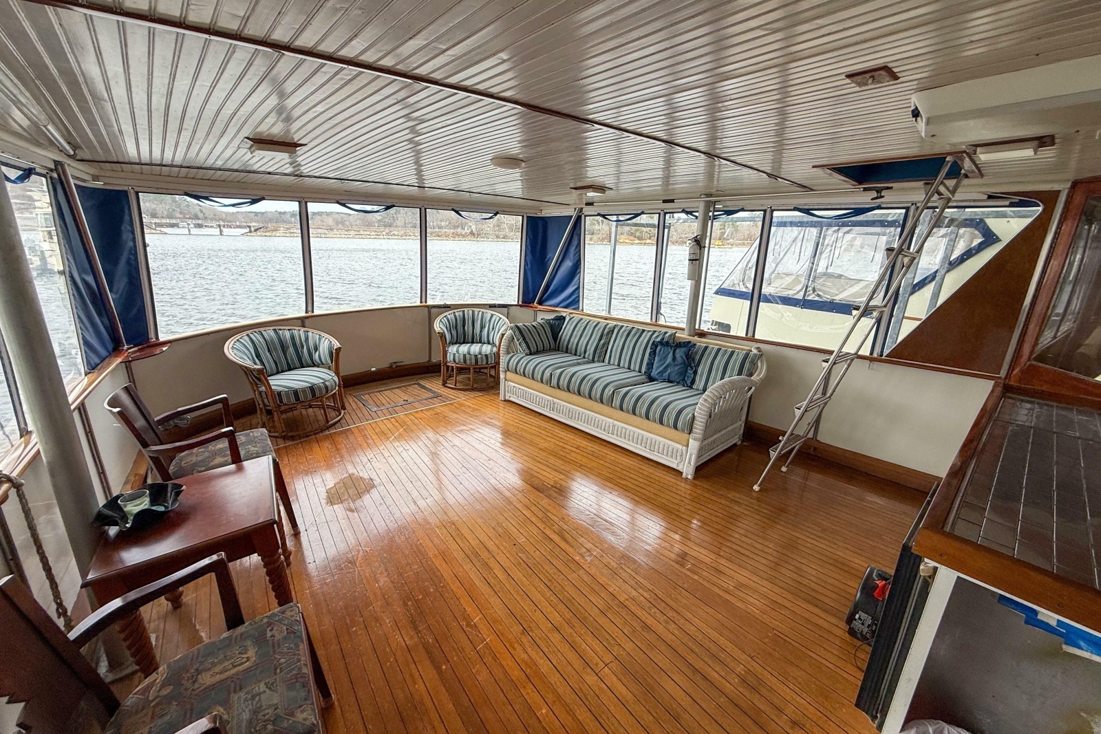 1956 Burger Pilothouse