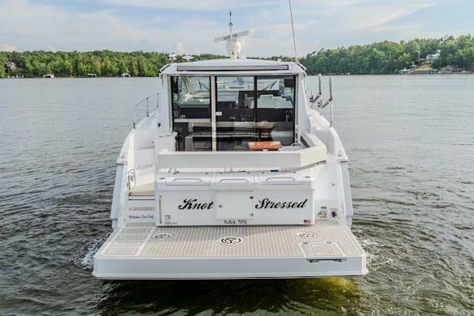 2023 Cruisers Yachts 42 Cantius