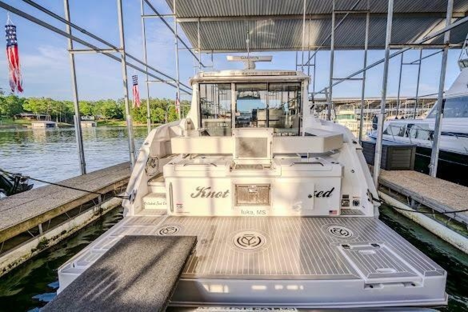 2023 Cruisers Yachts 42 Cantius