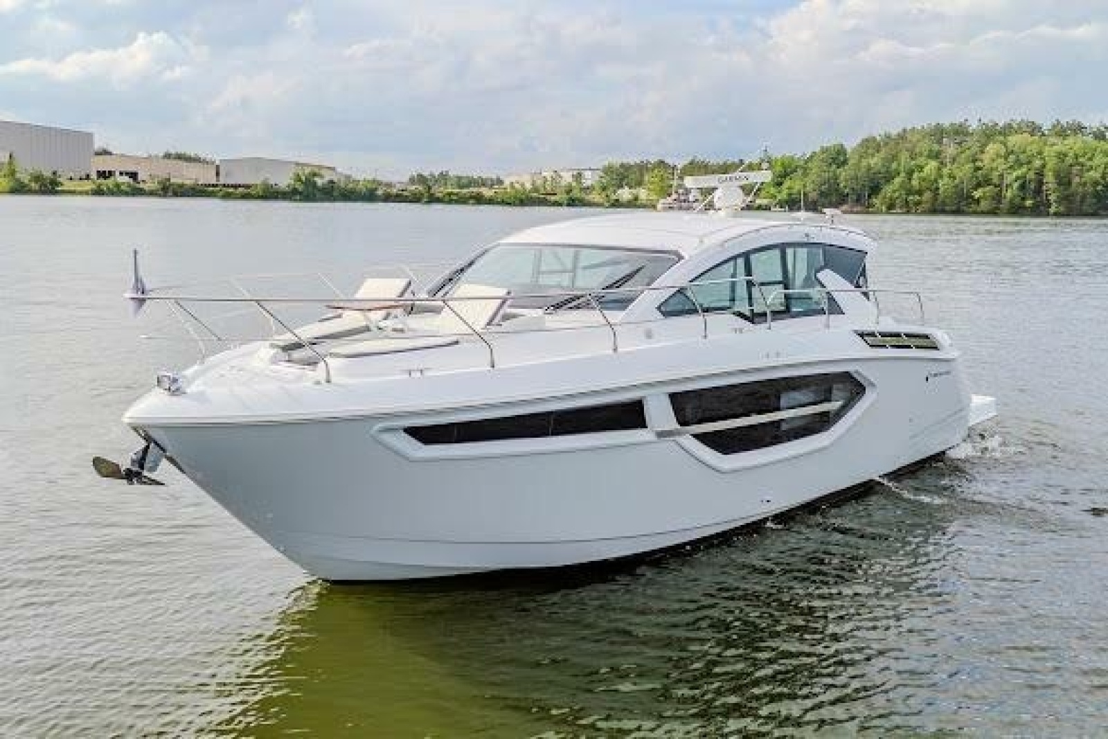2023 Cruisers Yachts 42 Cantius