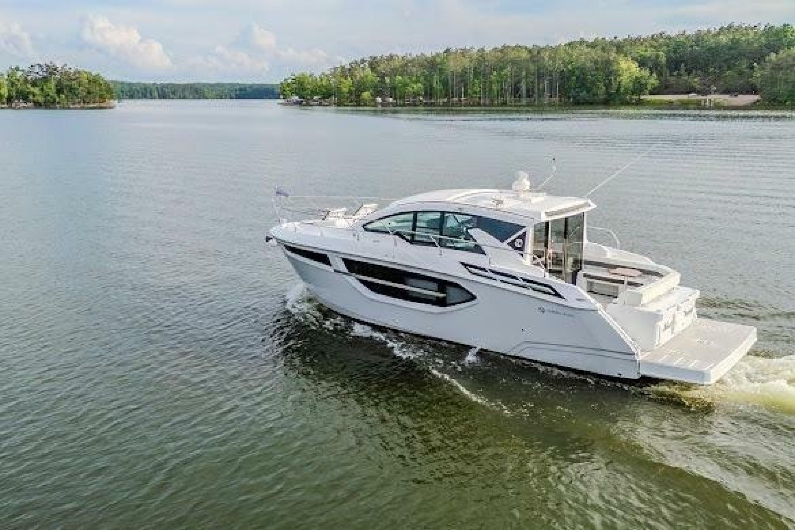 2023 Cruisers Yachts 42 Cantius