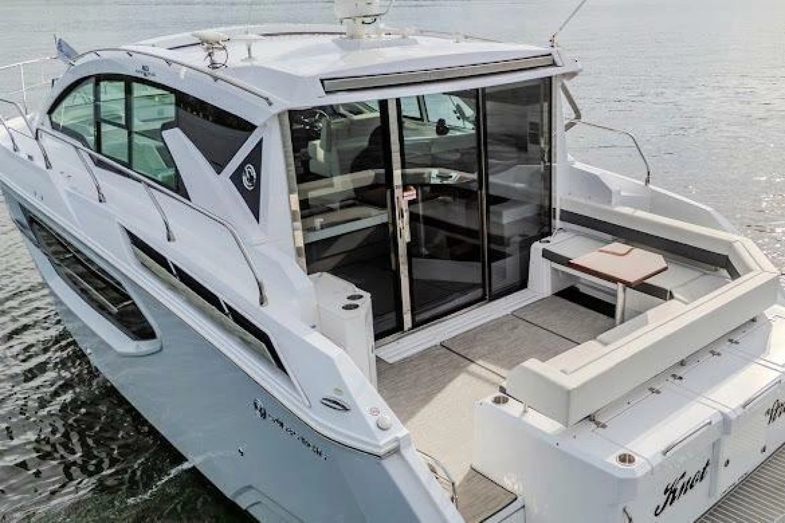 2023 Cruisers Yachts 42 Cantius