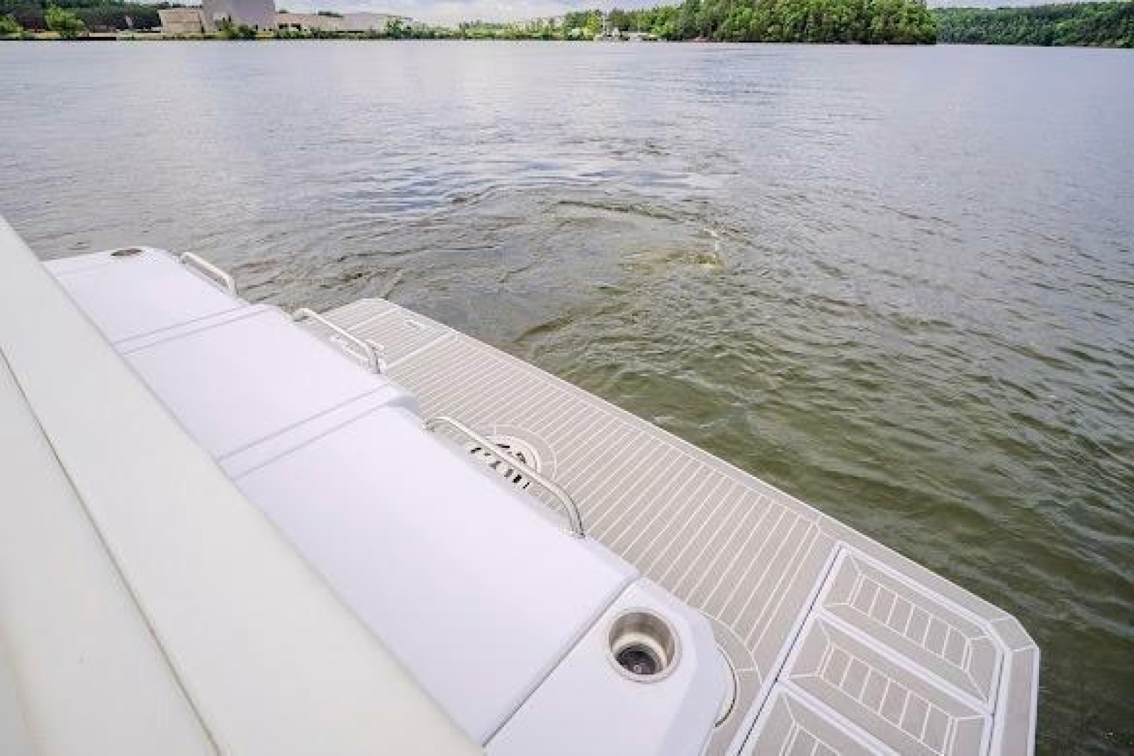 2023 Cruisers Yachts 42 Cantius