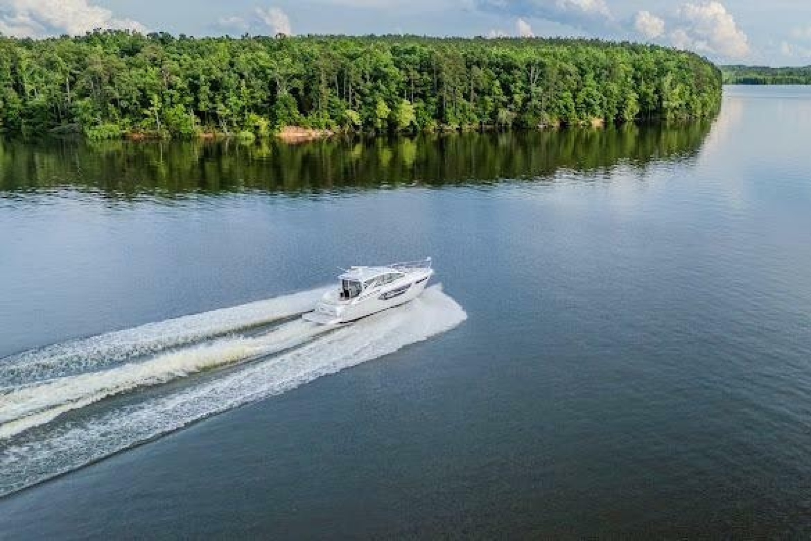 2023 Cruisers Yachts 42 Cantius