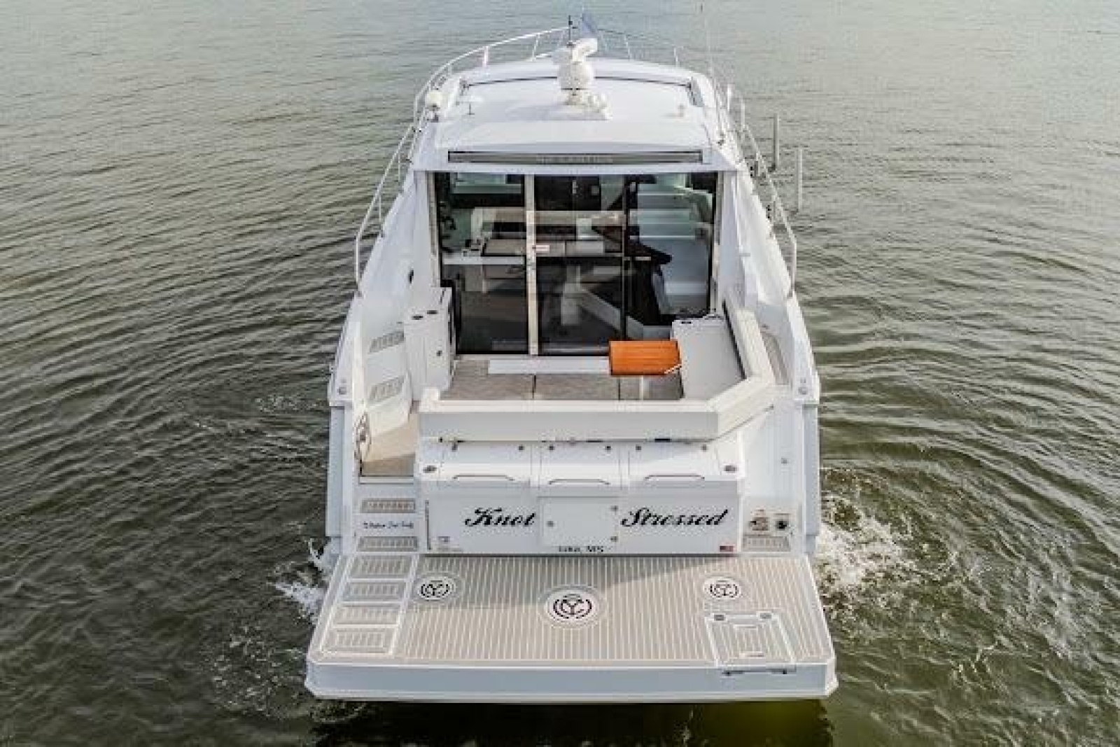 2023 Cruisers Yachts 42 Cantius