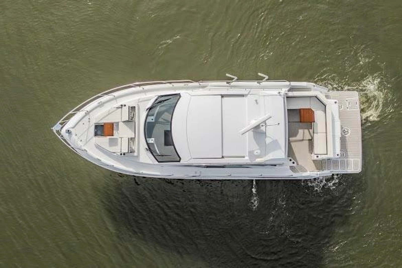 2023 Cruisers Yachts 42 Cantius