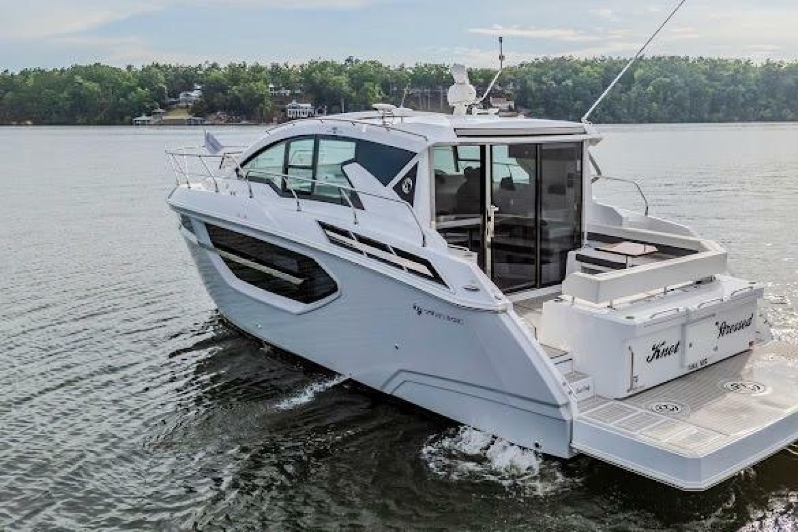 2023 Cruisers Yachts 42 Cantius