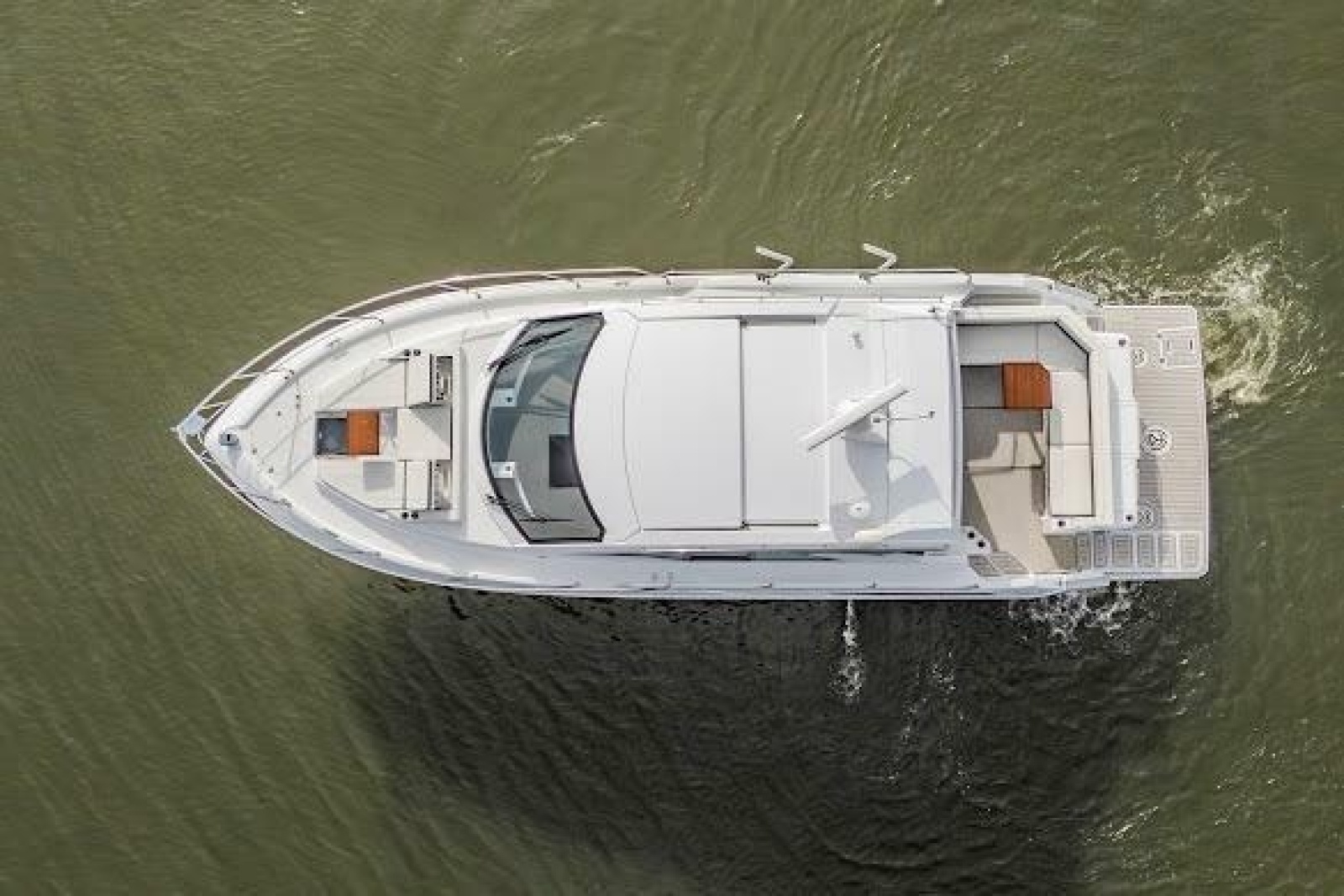 2023 Cruisers Yachts 42 Cantius