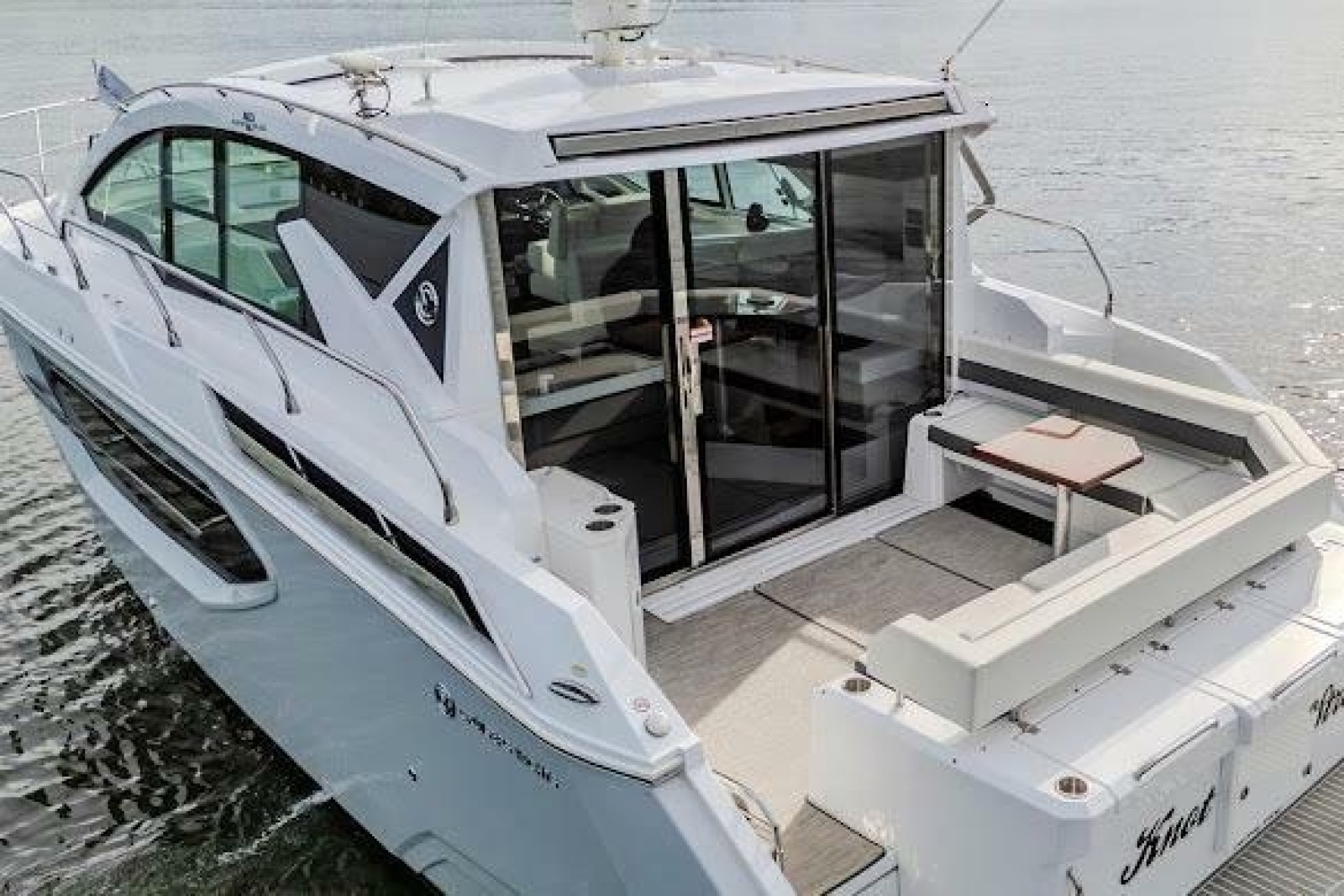 2023 Cruisers Yachts 42 Cantius