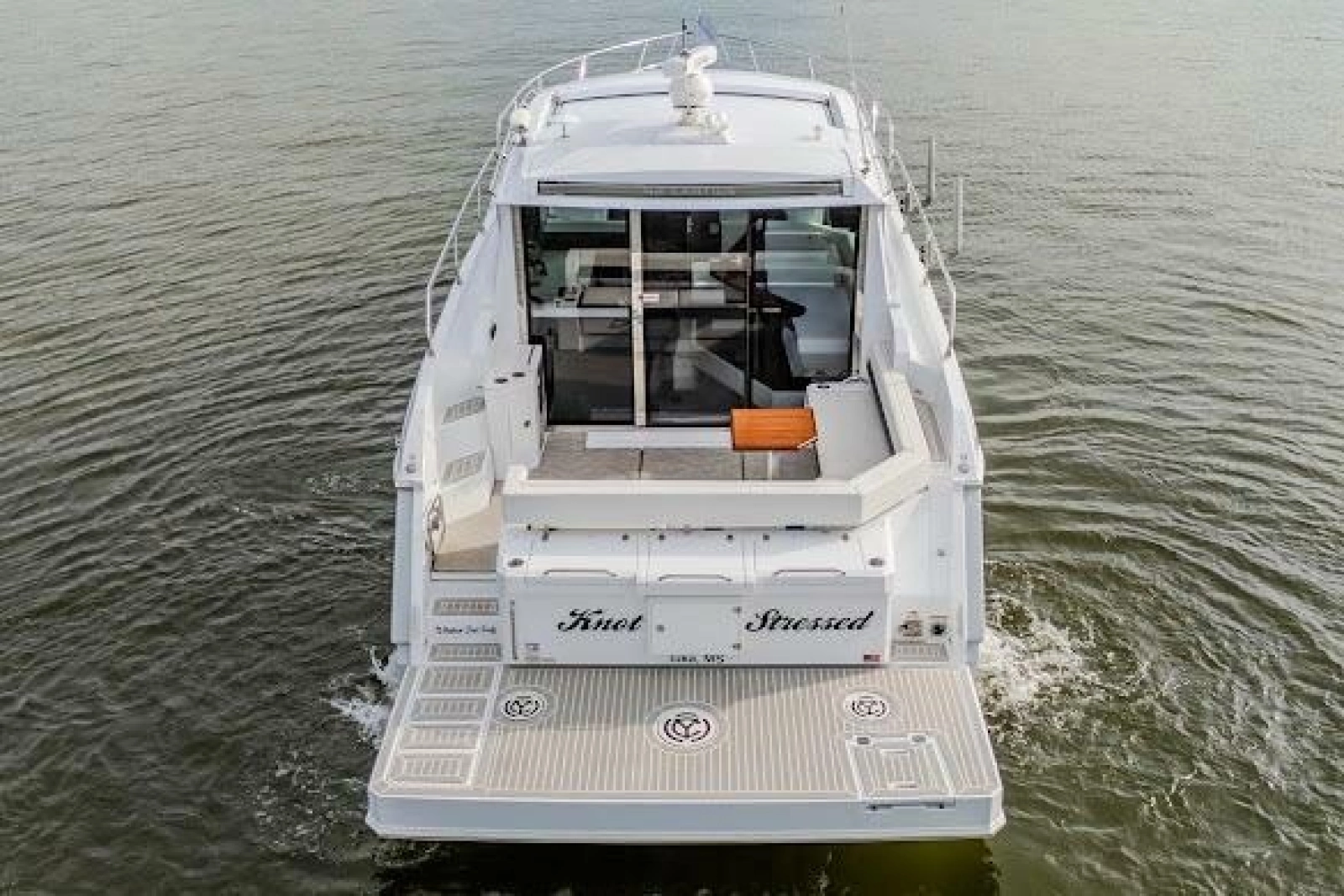 2023 Cruisers Yachts 42 Cantius