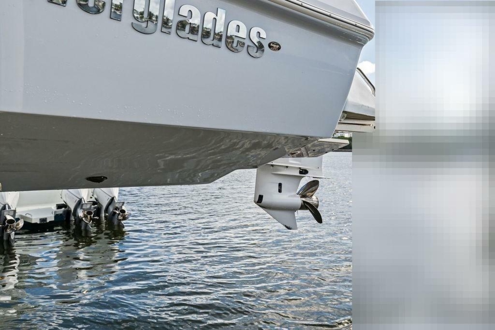 2023 Everglades 243 Center Console